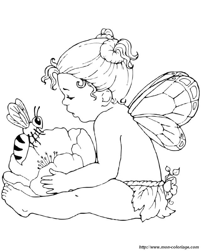 une abeille et une petite fee