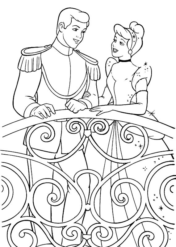 Un joli couple au balcon du chateau