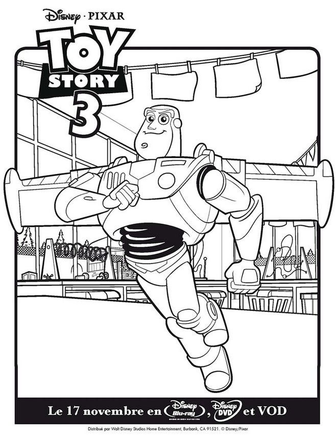 Coloriage de Toy story, dessin Buzz avec ses grandes ailes à colorier